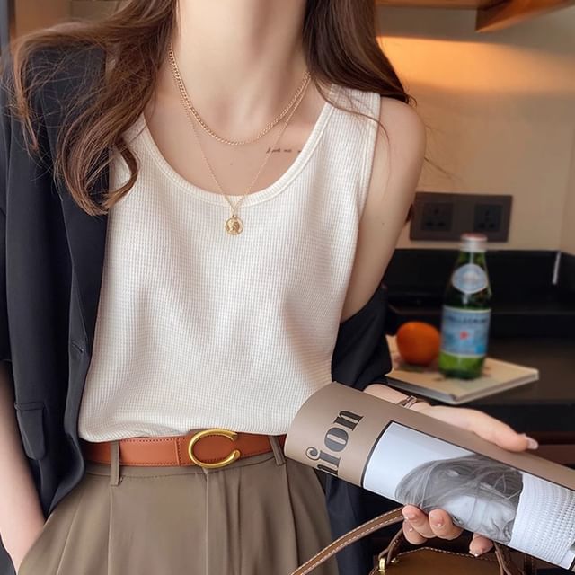Magimomo-Scoop Neck Plain Tank Top