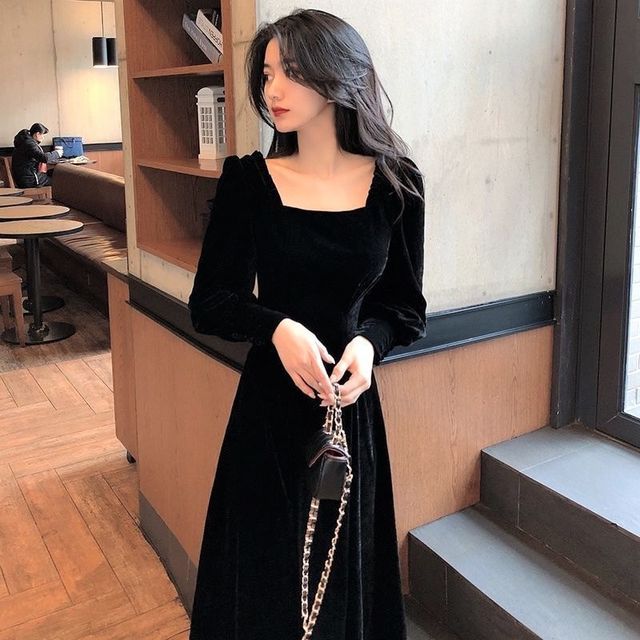 velvet square neck long sleeve dress Faerie Velvet Square Neck Long Sleeve Dress | 4 Colors