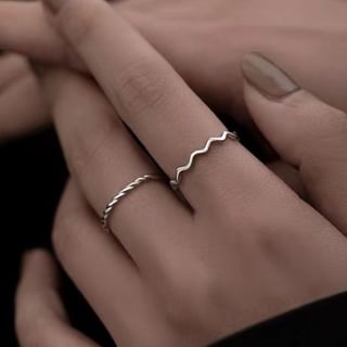 Parskletie-Sterling Silver Wavy Thin Ring