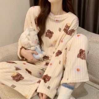 Duwnie - Pajama Set: Bear Print Coral Fleece T-Shirt + Pants | YesStyle