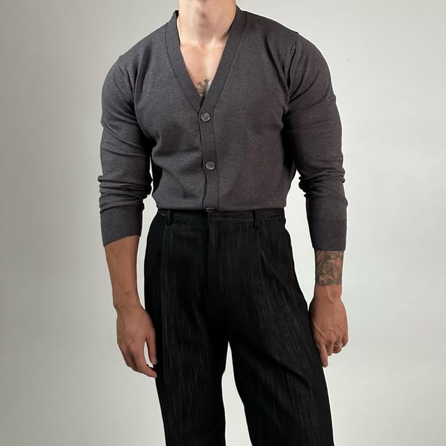 Okwano-V-Neck Button-Up Plain Cardigan