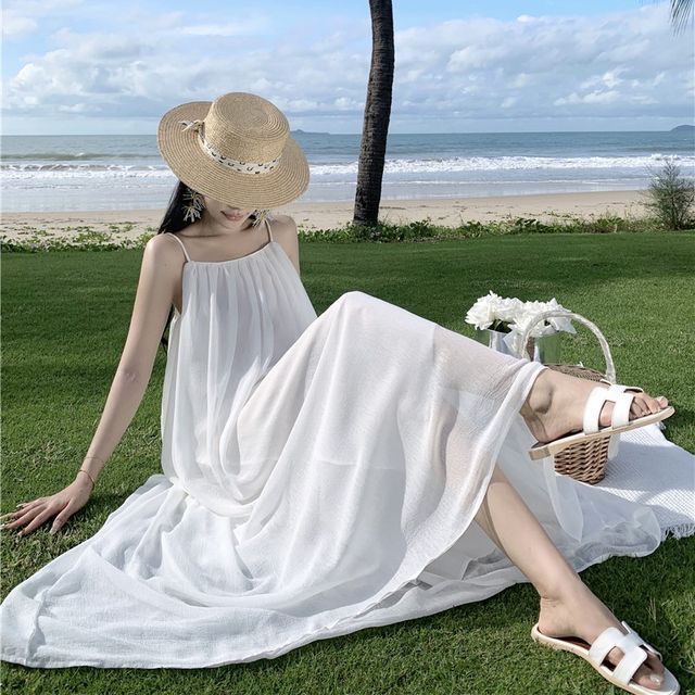 Juuri - Spaghetti Strap Chiffon Plain Maxi A-Line Dress | YesStyle