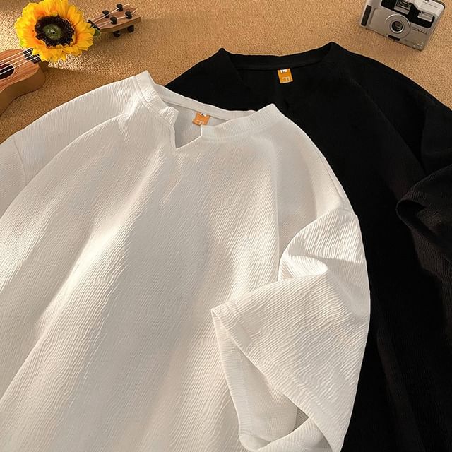 Lingaris-Elbow-Sleeve Notch Neck Plain T-Shirt