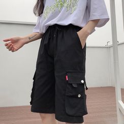 Sharis - Knee-Length Cargo Shorts Sharis - Knee-Length Cargo Shorts