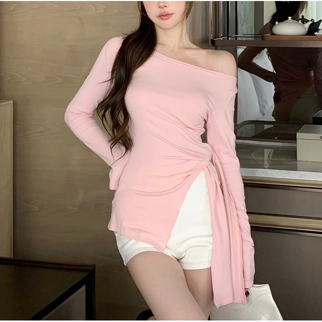 NENE-One-Shoulder Long-Sleeve Plain Shirred Slit Tee