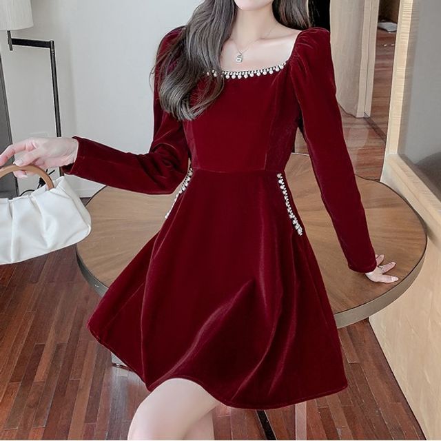 Long-Sleeve Square-Neck Velvet A-Line Mini Dress Long-Sleeve Square-Neck Velvet A-Line Mini Dress