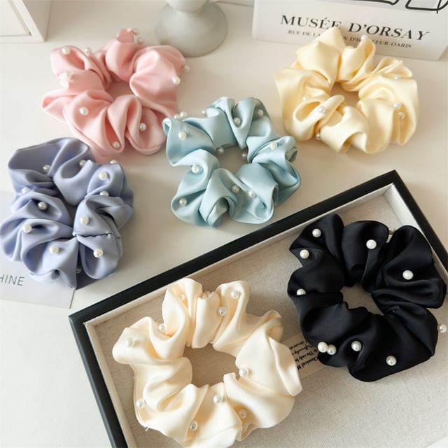 enthice-Faux Pearl Fabric Scrunchie