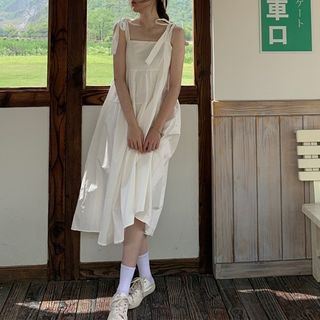 Lucuna-Sleeveless Square Neck Midi Dress