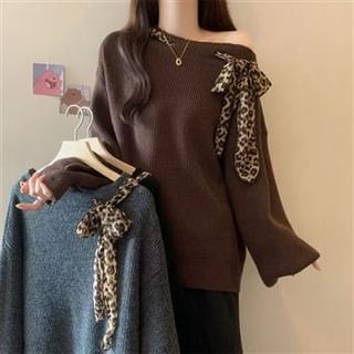 Everose-Boat Neck Leopard Print Panel Sweater