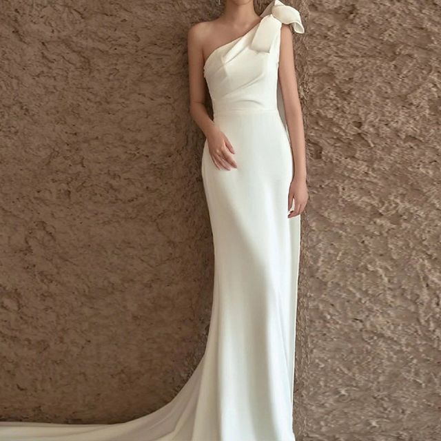 strapless open back dress One-Shoulder Bow Mini Tube Dress in White