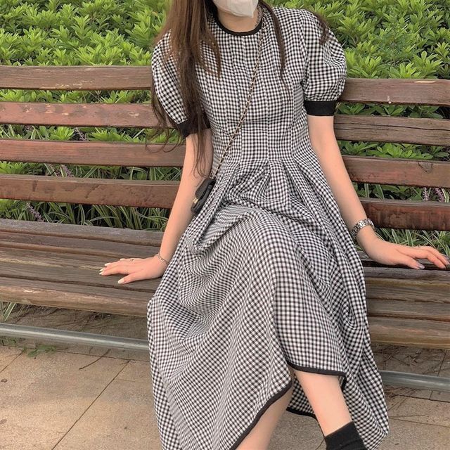 Zepto - Puff-Sleeve Gingham Midi A-Line Dress | YesStyle