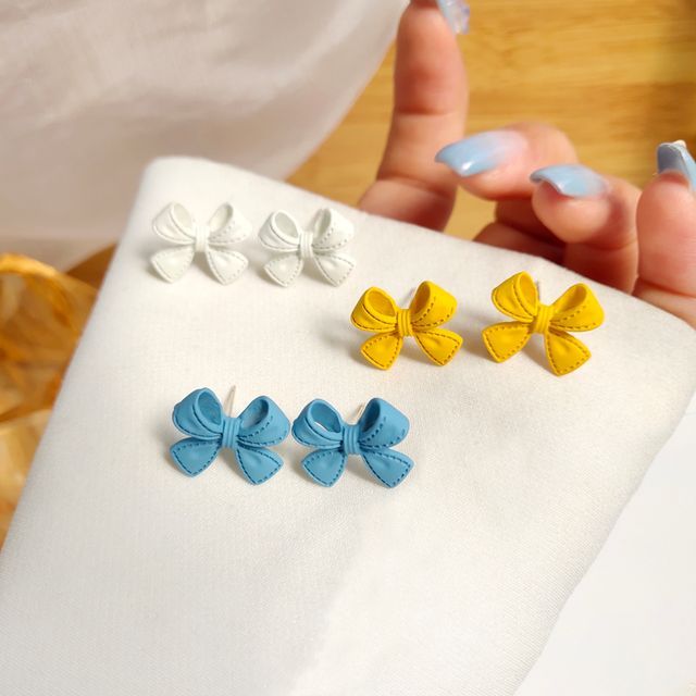 Veener-Bow Alloy Earring