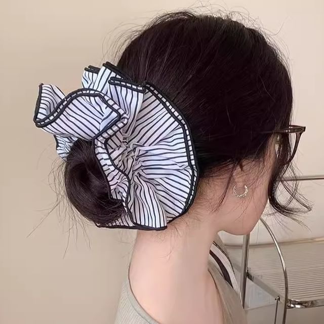 Wandoli-Striped Fabric Scrunchie