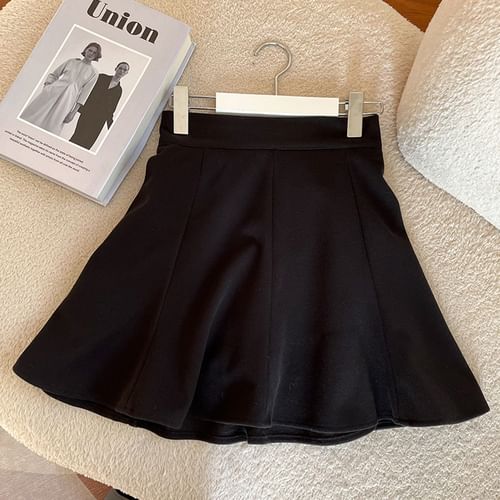 Swing panel clearance skirt