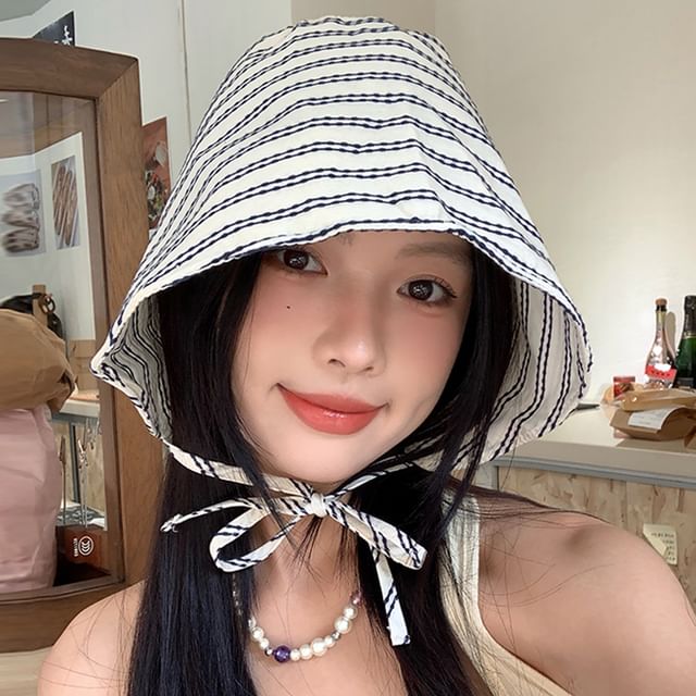 Pompabee-Striped Bucket Hat