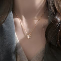 Gaya - 925 Sterling Silver Rhinestone Snowflake Pendant Necklace Gaya - 925 Sterling Silver Rhinestone Snowflake Pendant Necklace