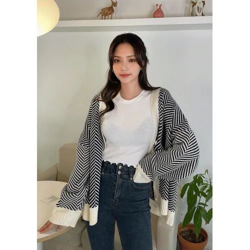 Chuu V Neck Herringbone Cardigan Yesstyle 7727