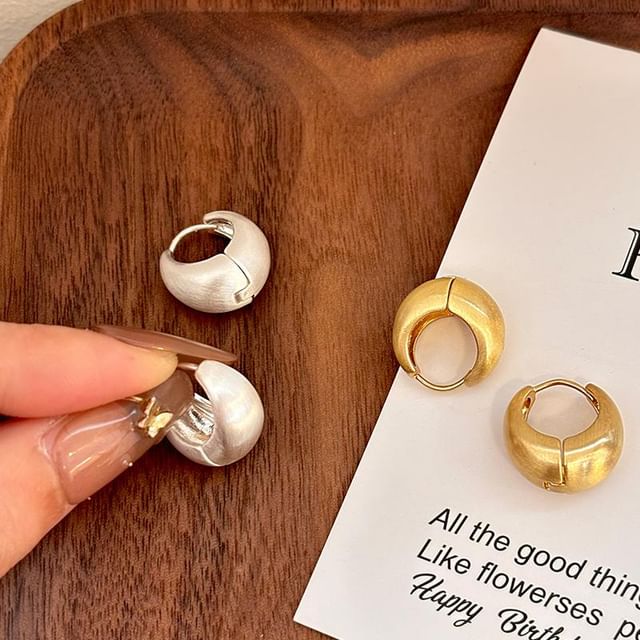 Kiren-Chunky Hoop Earring