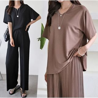 Chubby Girl Set: Short-Sleeve V-Neck Plain Top + Elastic Waist Pleated Pants Sale