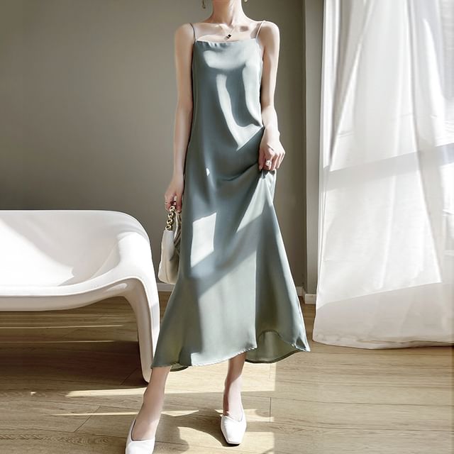 Weelop-Spaghetti Strap Plain Maxi A-Line Dress