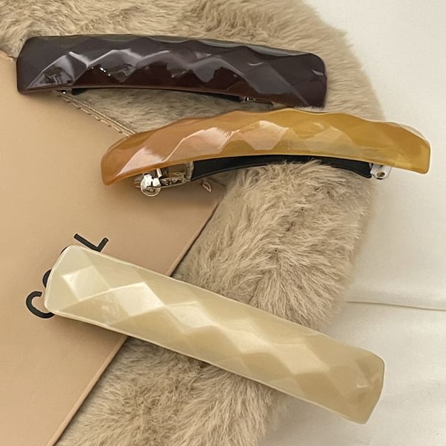 Vaje-Textured Resin Hair Clip