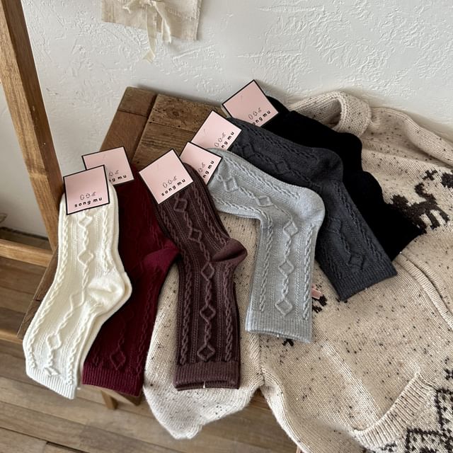 Gentiana-Plain Cable-Knit Socks