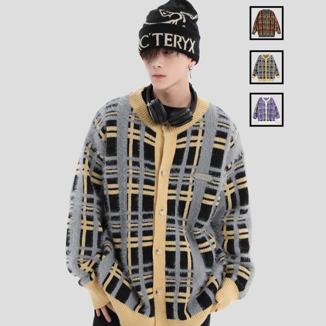 INStudio-Couple Matching Round Neck Plaid Cardigan