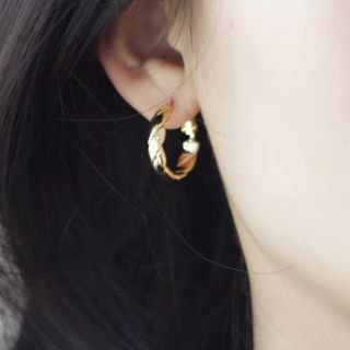 Kamuel-Braided Huggie Earring