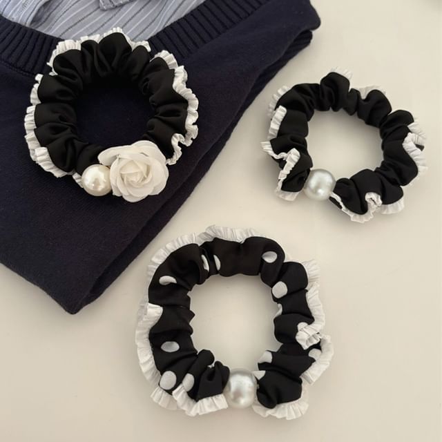 Allyrinta-Faux Pearl Contrast Trim Scrunchie