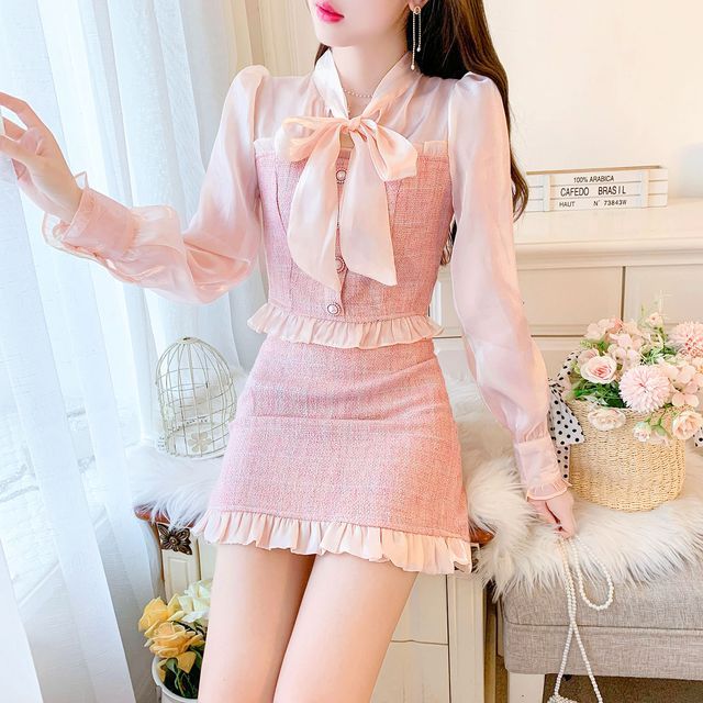 Moregirl - Set: Long-Sleeve Ribbon Front Crop Top + Mini