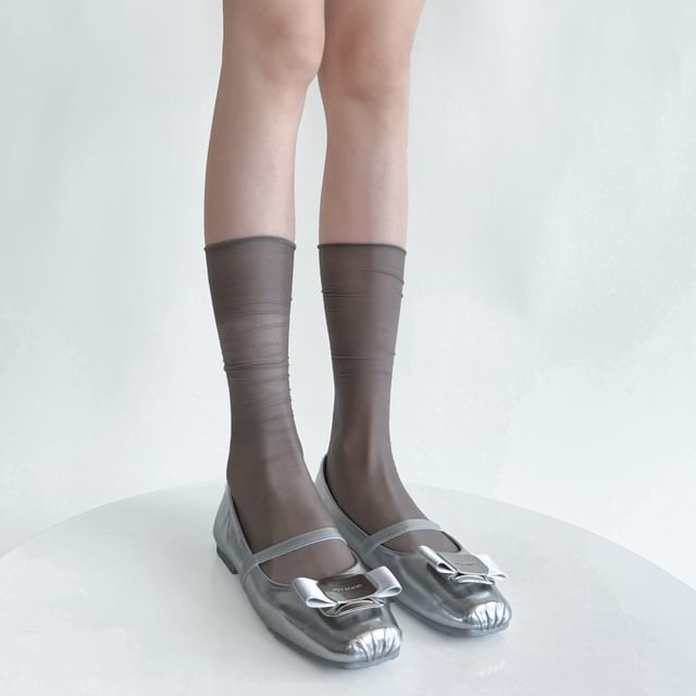 Gentiana-Plain Sheer Short Socks