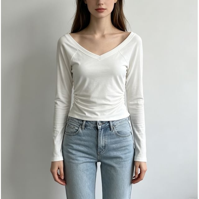 Asiris-Long-Sleeve V-Neck Ruched Slim Fit Tee