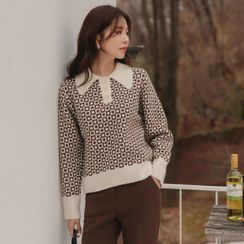 JUSTONE - Contrast-Collar Patterned Sweater