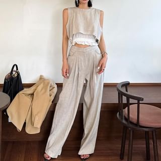 Coris Set: Sleeveless Two Tone Blouse + High Rise Plain Wide Leg Pants