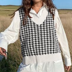 Sosana - Oversized Houndstooth Knit Vest Sosana - Oversized Houndstooth Knit Vest