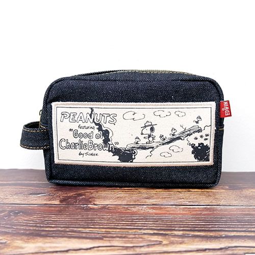 TANBAYA - PEANUTS SNOOPY Die-Cut Reel Passcase (Hug)