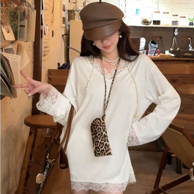 Essere-Long Sleeve V-Neck Plain Panel Lace Tee