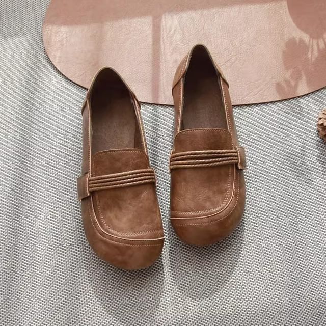 Freesia-Faux Leather Plain Penny Loafers