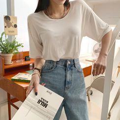 DEEPNY - Basic U-Neck Textured T-Shirt DEEPNY - Basic U-Neck Textured T-Shirt