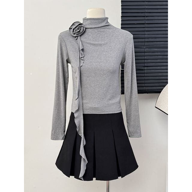 Lemongrass-Rosette High-Neck Crop T-Shirt