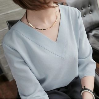 HYAKU-Elbow-Sleeve V-Neck Chiffon Top