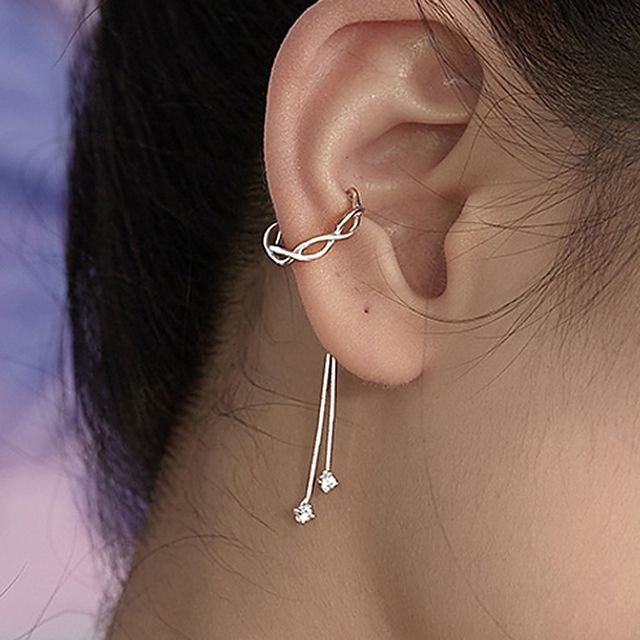 Chimerro-Rhinestone Fringed Ear Cuff