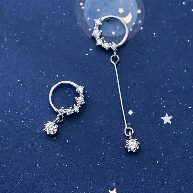 Toinianimos-Rhinestone Asymmetrical Dangle Earring