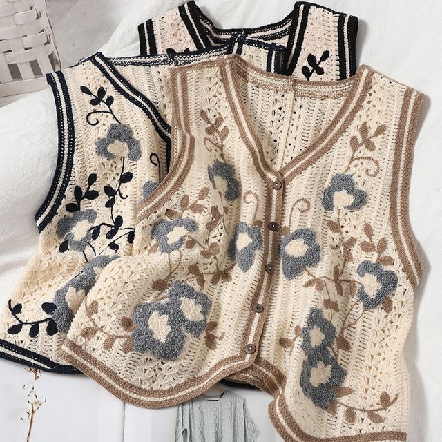 Essere - V-Neck Floral Applique Button-Up Knit Vest | YesStyle