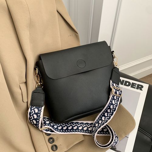 LBiayion Wide Strap Stylish Crossbody Bags, This crossbody bag is