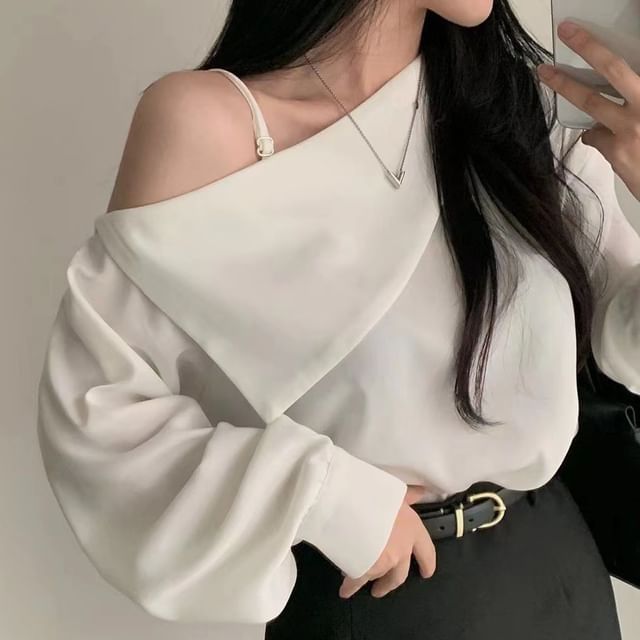 innomori-Long-Sleeve Cold Shoulder Plain Asymmetrical Blouse