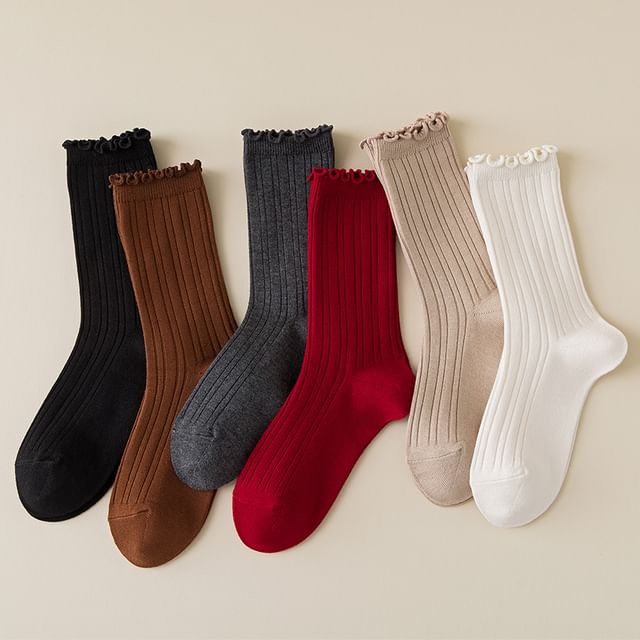 Gentiana-Ruffle Trimmed Plain Crew Socks