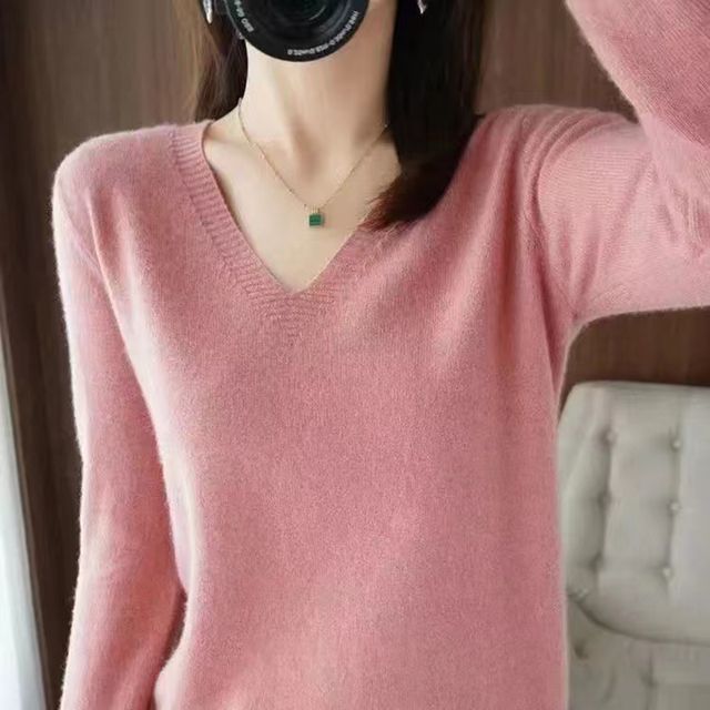 Everose-V-Neck Knit Top
