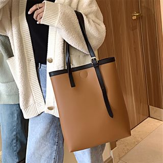 plain leather tote bag