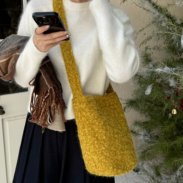 Basaran-Fluffy Crossbody Bag